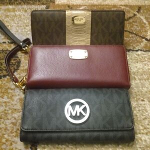 Michael Kors 3 piece bundle ❤️🤎🖤